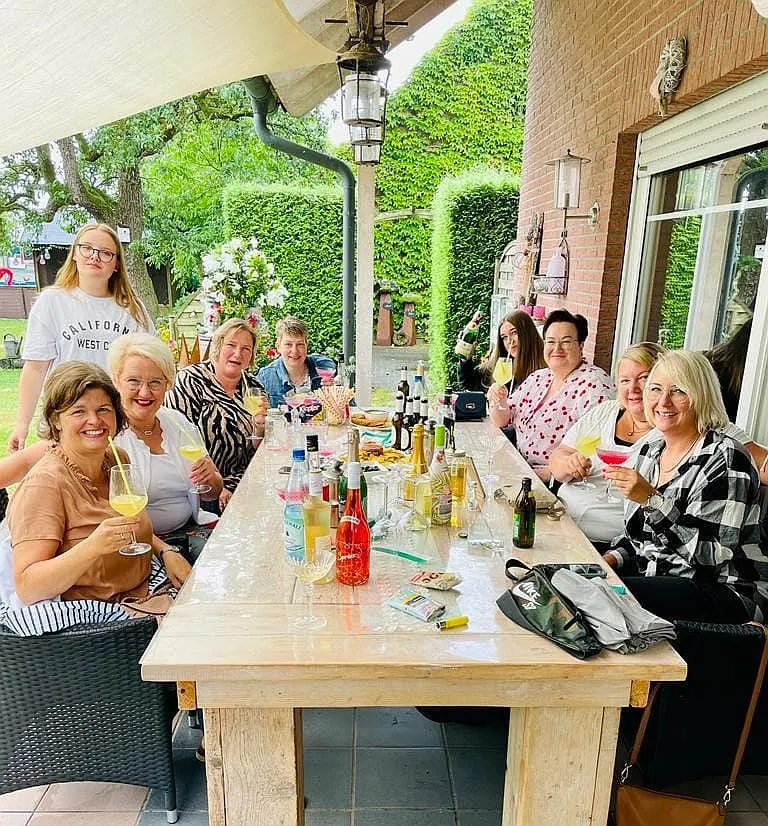 610,- € spendete der Frauenclub „ Freundinnen der Vogelwiese“