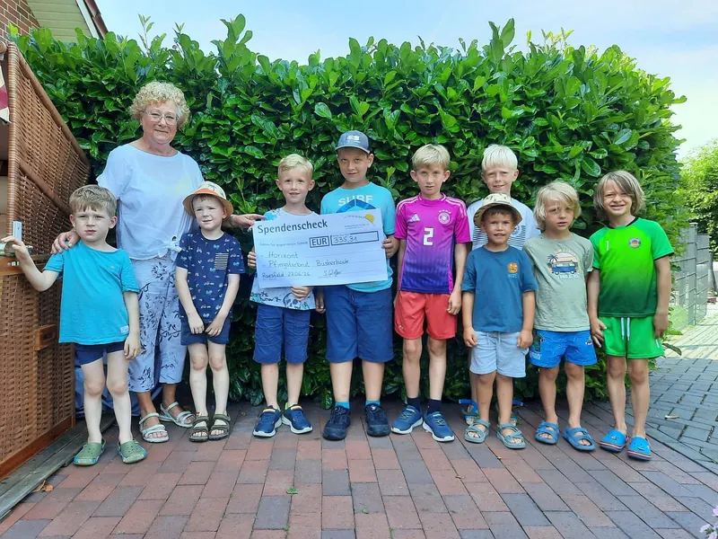 Die Raesfelder Kinder vom Büskerhook sammelten 335,51 Euro bei der ...